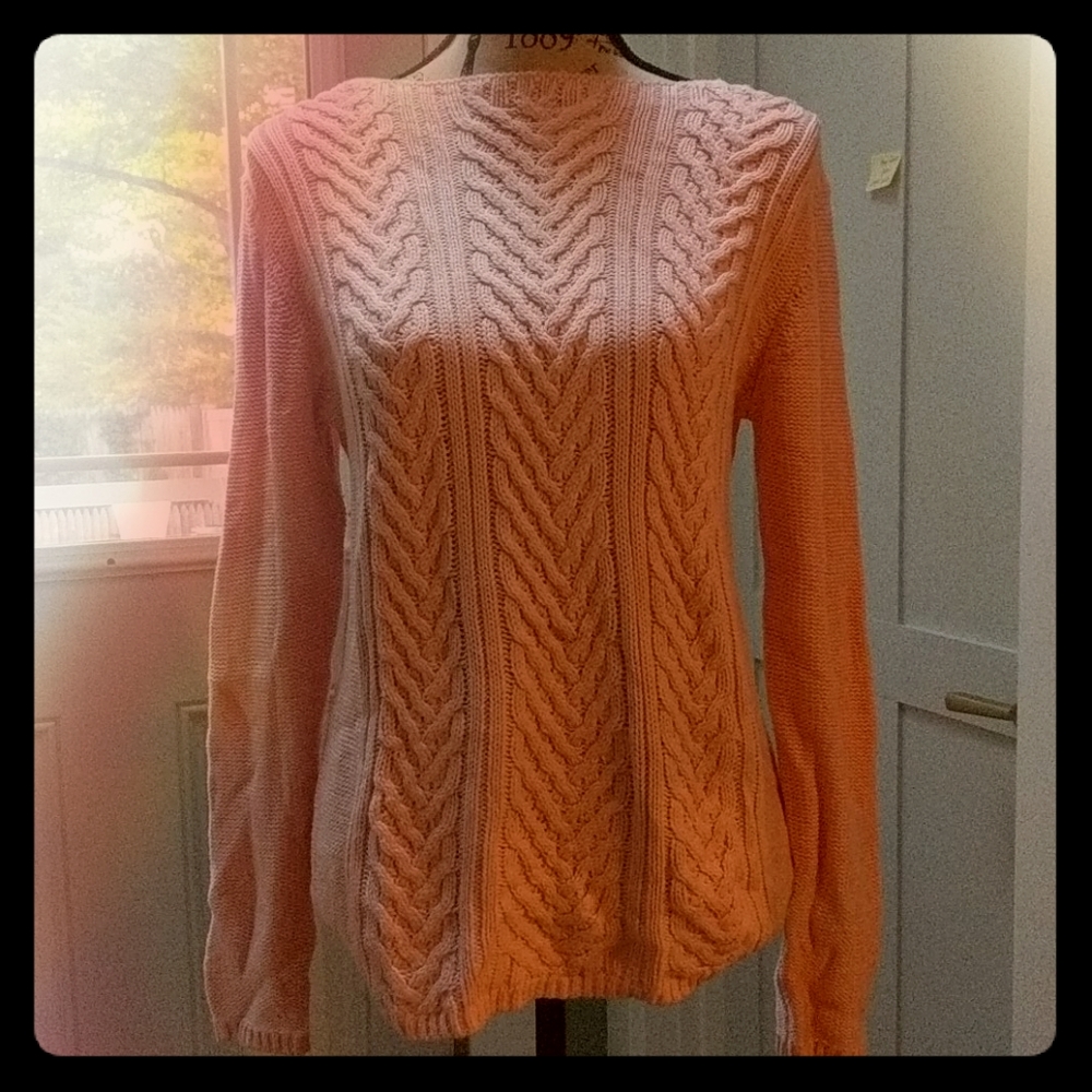 Soft pink Gap sweater medium